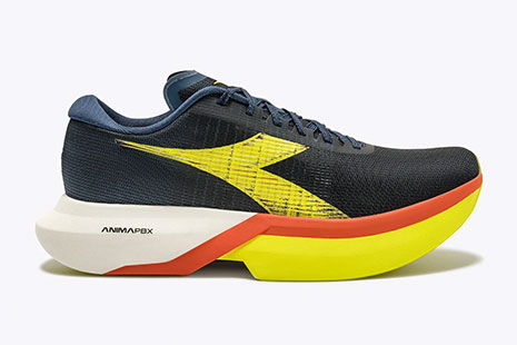 【新品未使用】04/05 DIADORA製　バーミンガムシティ/ M Diadora 2026 Spring Shoe Guide